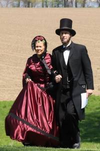 Larry and Mary Elliott as Abe and Mary Lincoln