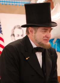 Murray Cox as Abraham Lincoln